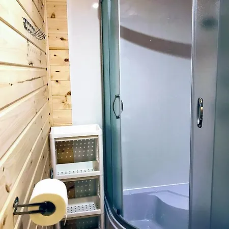 Letniskowe Maja 롯지