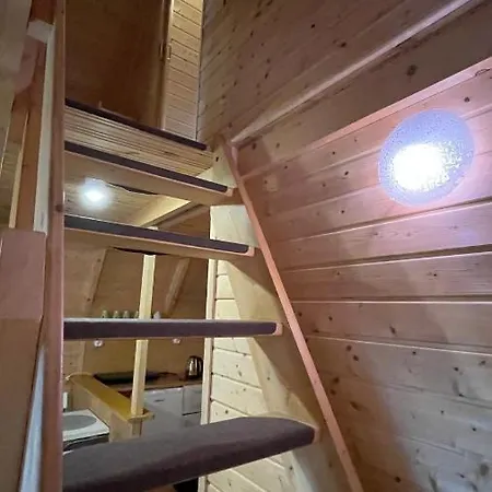 Letniskowe Maja 롯지